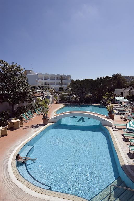 Settembre Lastminute Forio Hotel Villa Teresa Tre Stelle Piscine Terme Vacanza Benessere Spiaggia Hotel Vicino al Mare